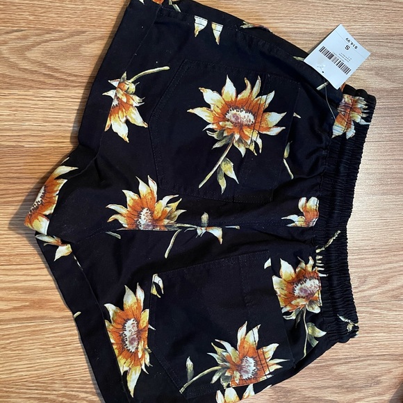 Sunflower denim drawstring shorts🌻 - Picture 2 of 4